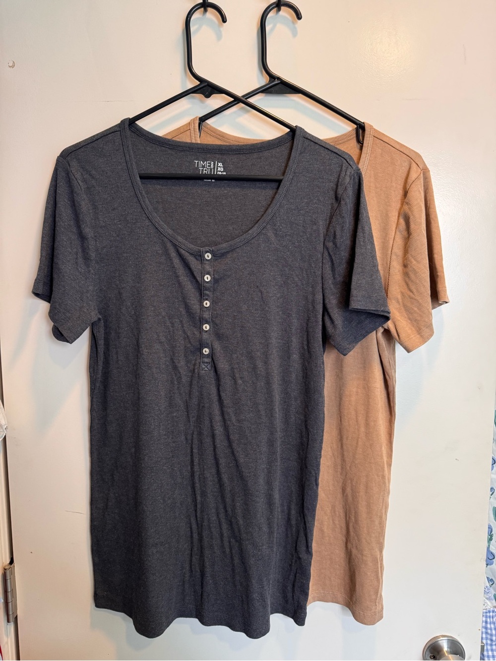 Time and Tru Short Sleeve Henley Tees - Tan & Charcoal set of 2 - Picture 2 of 7